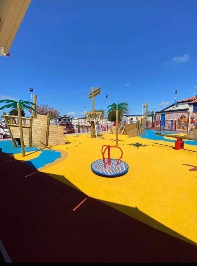 6 Berth Caravan On Marine Holiday Park Ξενοδοχείο Ριλ Εξωτερικό φωτογραφία
